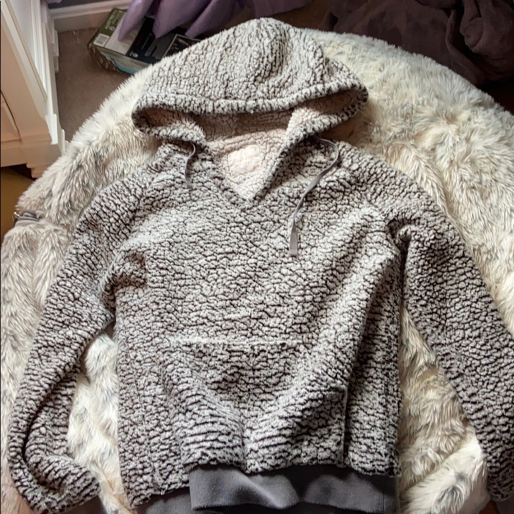 Cozy Wool Sherpa Altar’d State, Medium Sweatshirt